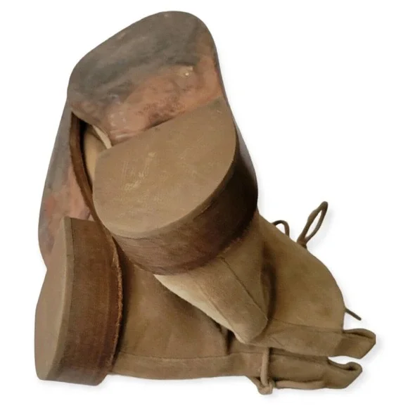 Vince Cabria Suede Lace-Up/Zip Ankle Women Boot Size 8.5 M Made in Italy - Picture 7 of 8